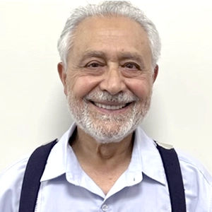 Dr. Walter Herrador